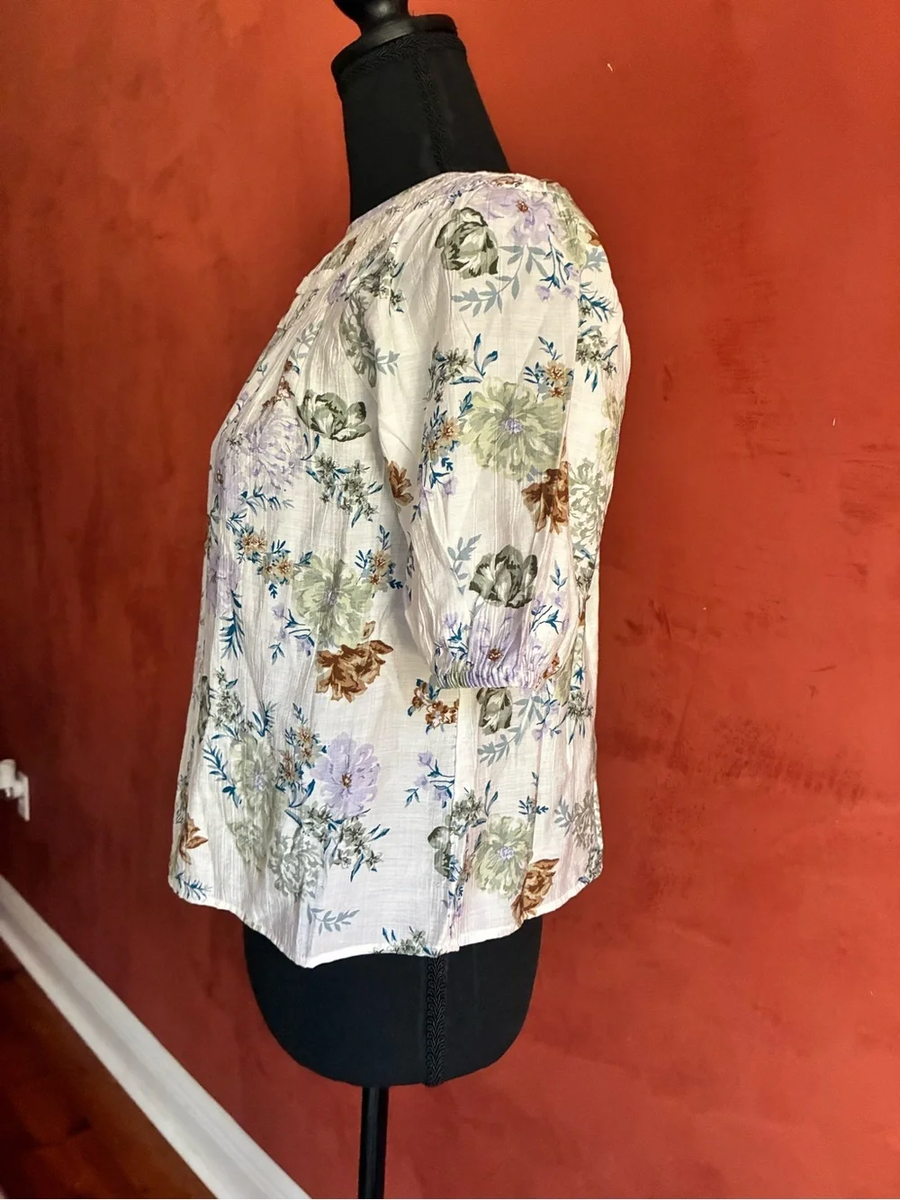 NWT LOFT White Floral Smocked Yoke Blouse in Whisper White, Size XS Petite